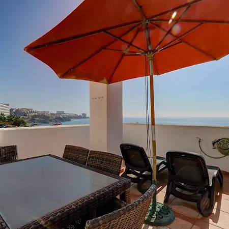 082 - Stunning Sea Views Beachfront 아파트 *