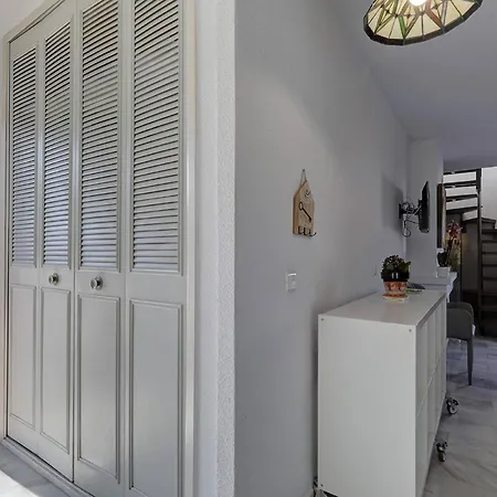 082 - Stunning Sea Views Beachfront Apartament Benalmádena