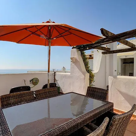 082 - Stunning Sea Views Beachfront