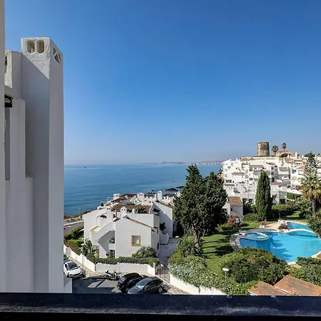 082 - Stunning Sea Views Beachfront Benalmádena