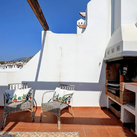 082 - Stunning Sea Views Beachfront Apartament *