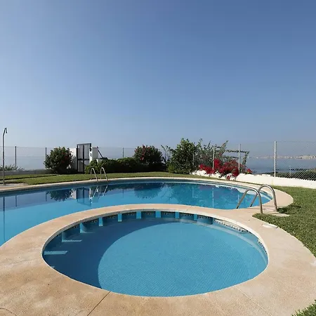Appartamento 082 - Stunning Sea Views Beachfront *